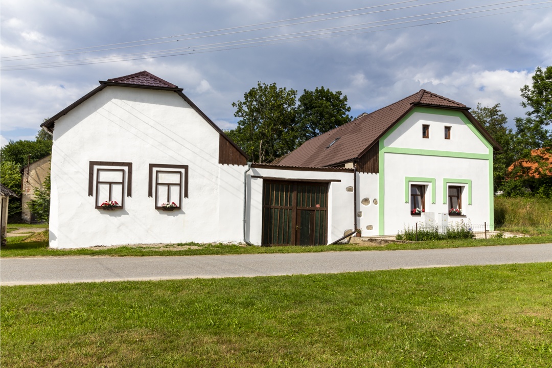 Chalupa – pohled z ulice – Chalupa Jakubín